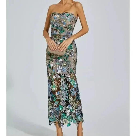 Elegant Strapless Floral Dress - Picture 14 of 15